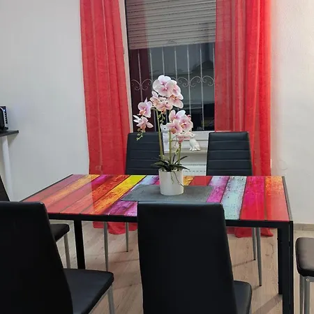 Moderne Altbauwohnung 80qm *